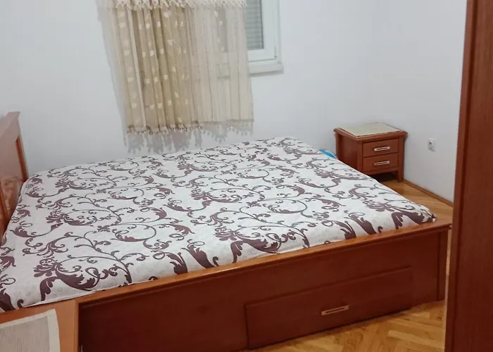 Centar Bar Apartmán *
