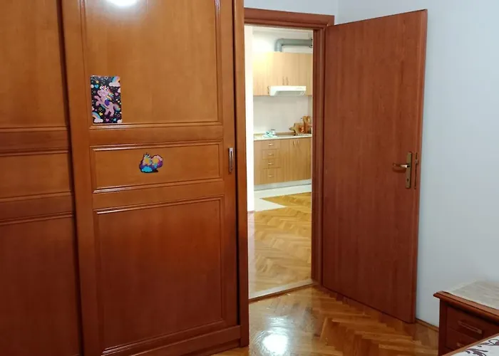 Centar Bar Apartment *